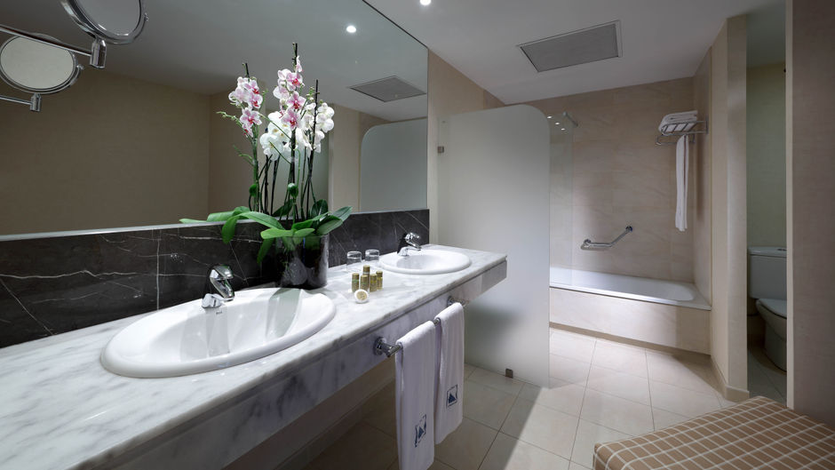 Eurostars Zaragoza Room