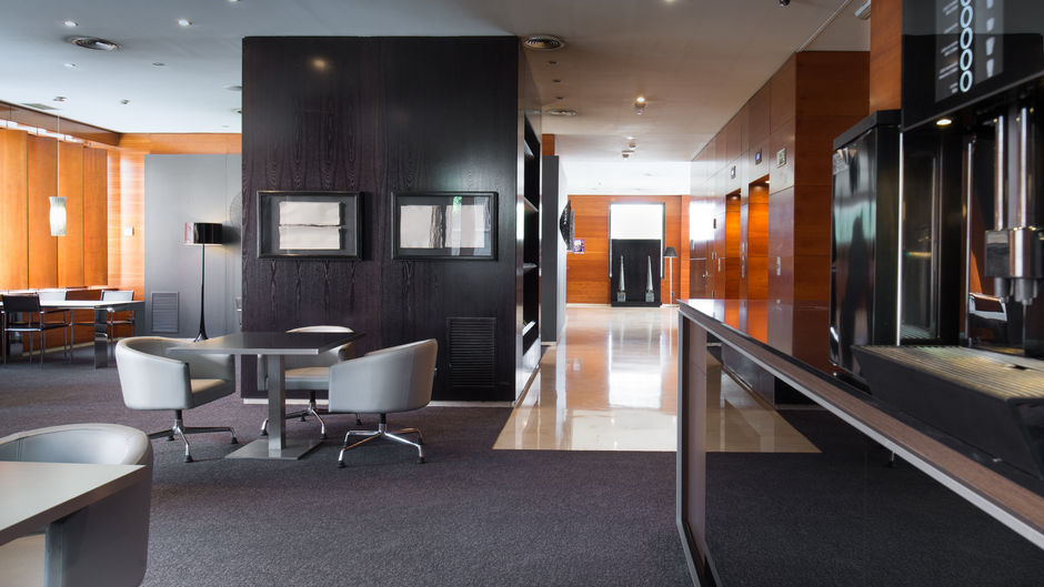 Exe Cuenca Hotel Lobby