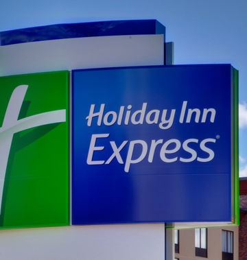 Holiday Inn Express & Suites Medford