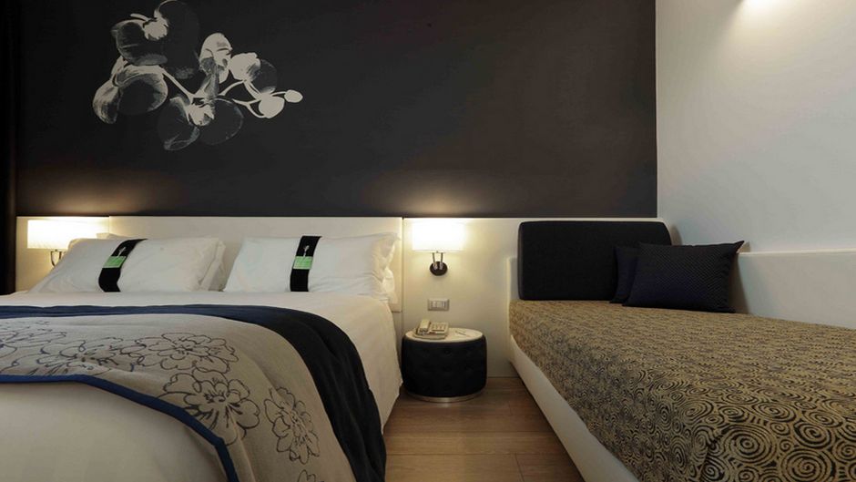 Holiday Inn Milan Nord Zara Room