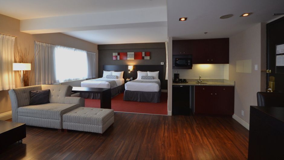 Armon Plaza Montreal Airport Suite