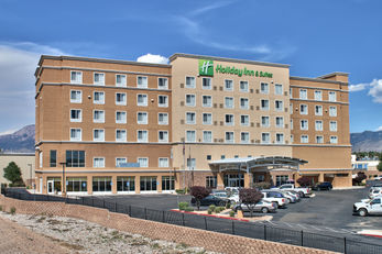 Holiday Inn Hotel & Suites North I-25