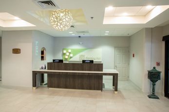 Holiday Inn Hotel & Suites Cary