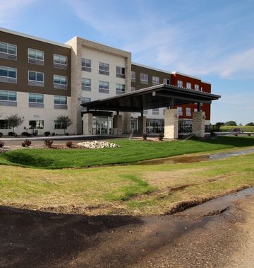 Holiday Inn Express & Suites Fond Du Lac