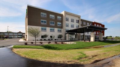 Holiday Inn Express & Suites Fond Du Lac