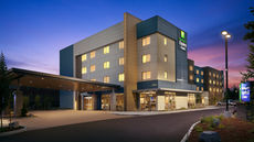 Holiday Inn Express - Portland Airport
