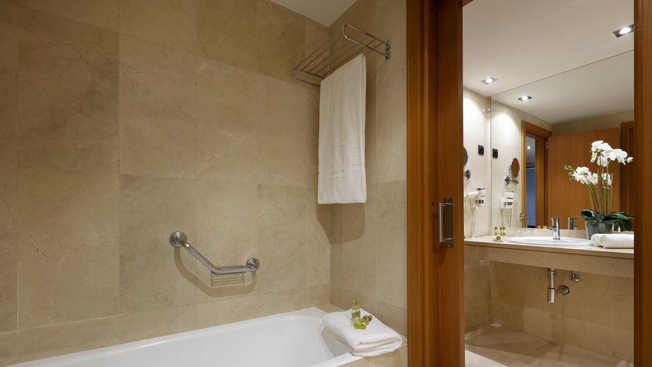 Eurostars Rey Don Jaime Room