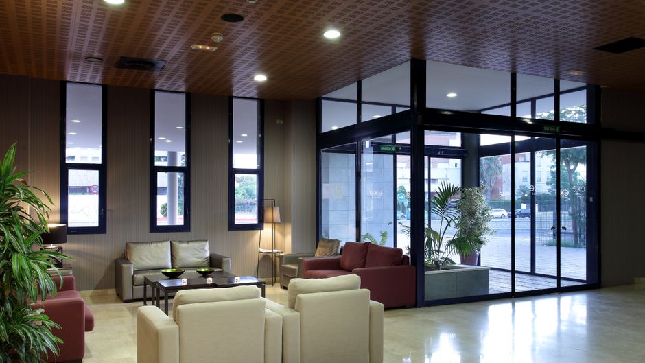 Exe Sevilla Palmera Lobby