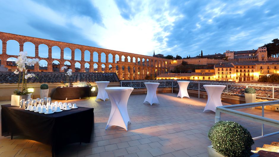 Eurostars Plaza Acueducto Exterior