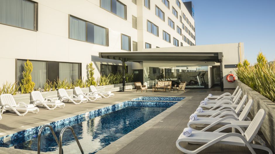 Fiesta Inn Chihuahua Fashion Mall Pool