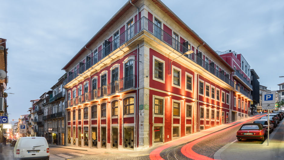 Exe Almada Porto Exterior