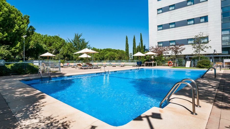 Exe Madrid Norte Pool