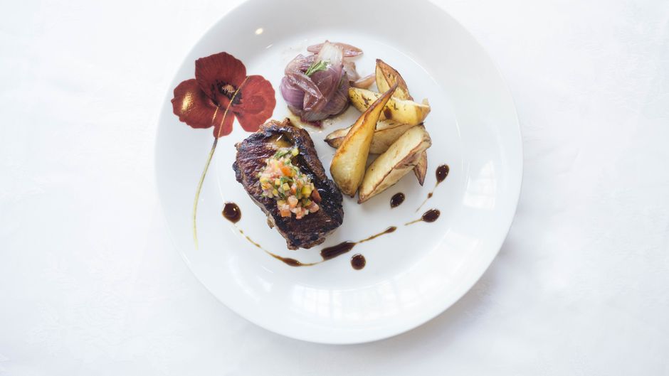 Claridge Hotel Restaurant