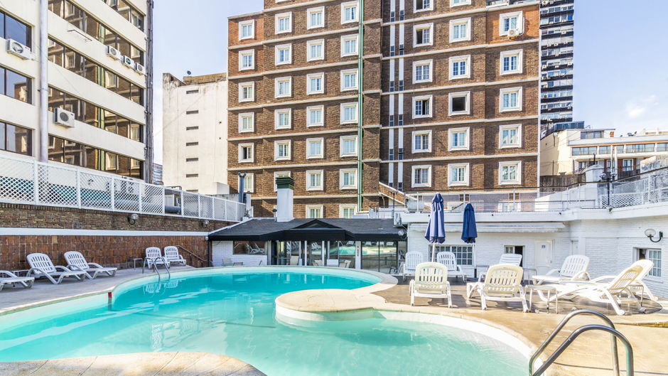 Claridge Hotel Pool