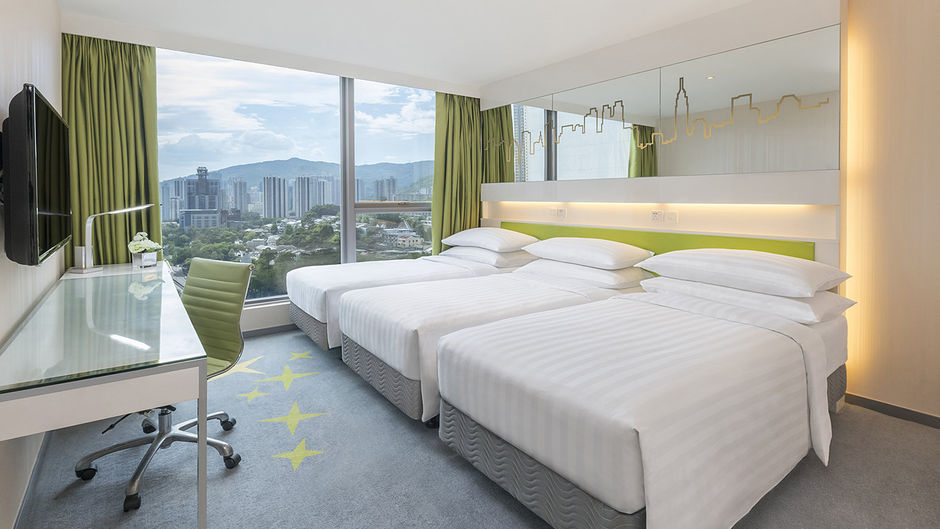Dorsett Tsuen Wan, Hong Kong Room