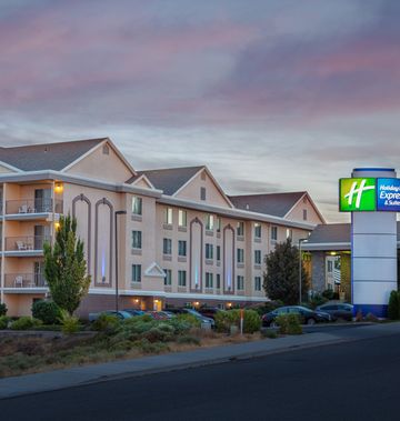 Holiday Inn Express & Suites