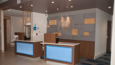 Holiday Inn Express & Suites Decatur