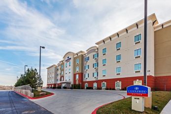 Candlewood Suites Western Crossing