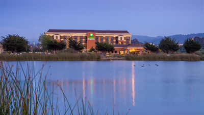 Holiday Inn Express At Monterey Bay
