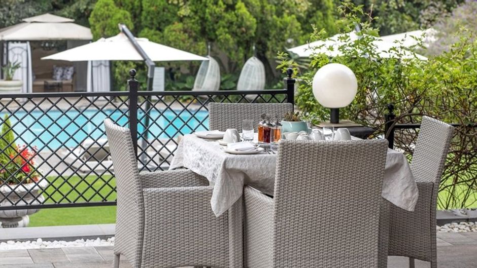 Fairlawns Boutique Hotel and Spa Exterior