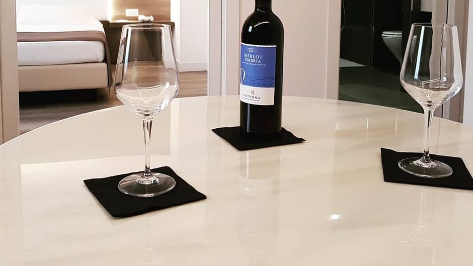 City Hotel & Suites Suite