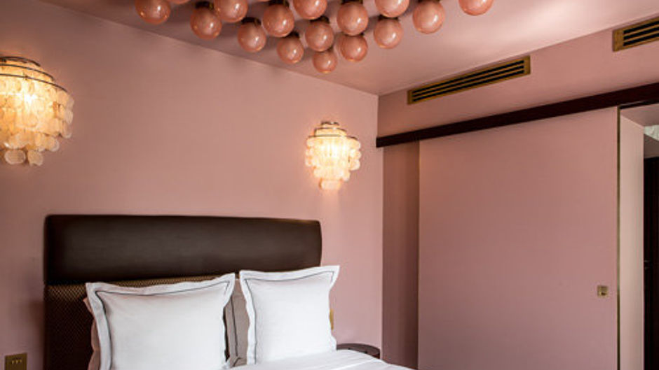 Hotel du Rond-Point des Champs Elysees Room