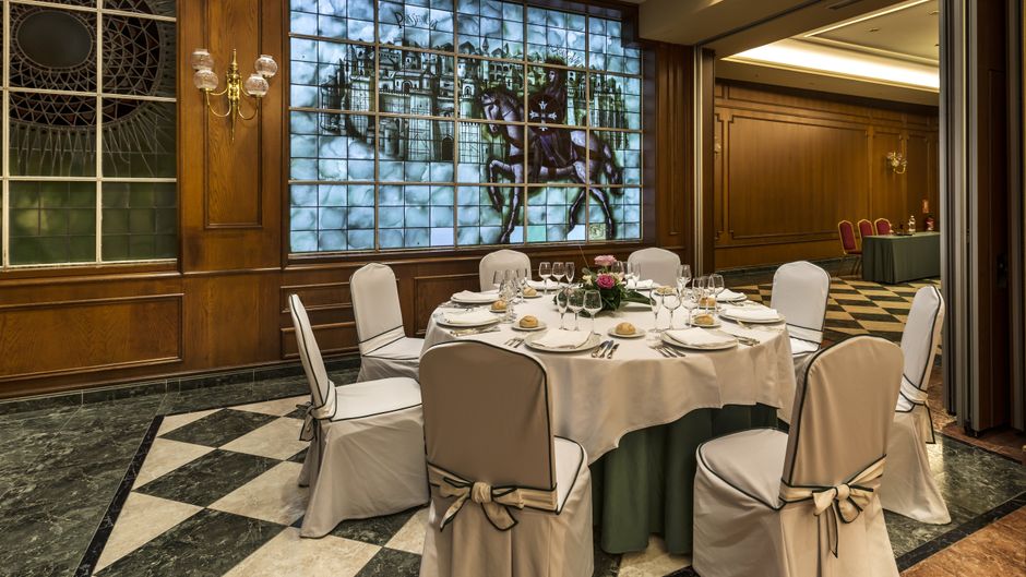 Exe Alfonso VIII Restaurant