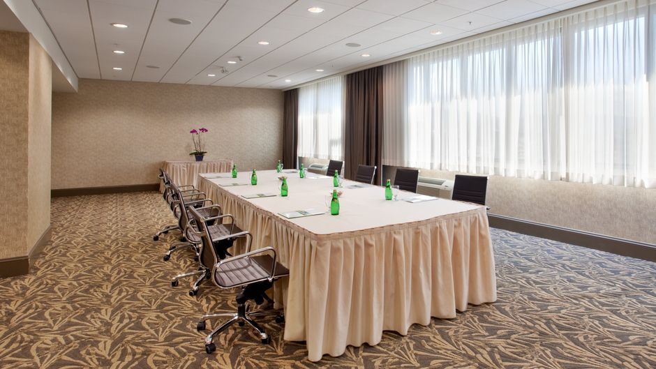 Holiday Inn Vancouver Centre Meeting