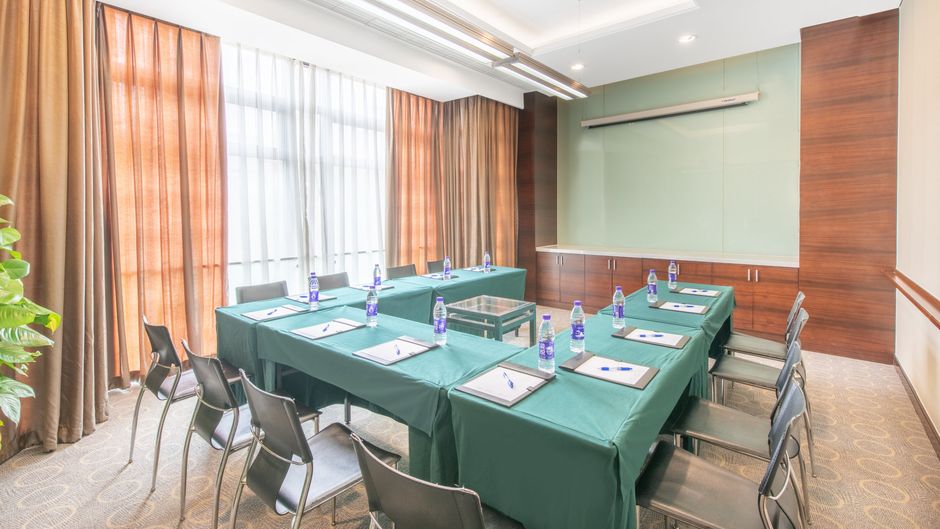 Holiday Inn Express Dongzhimen Meeting
