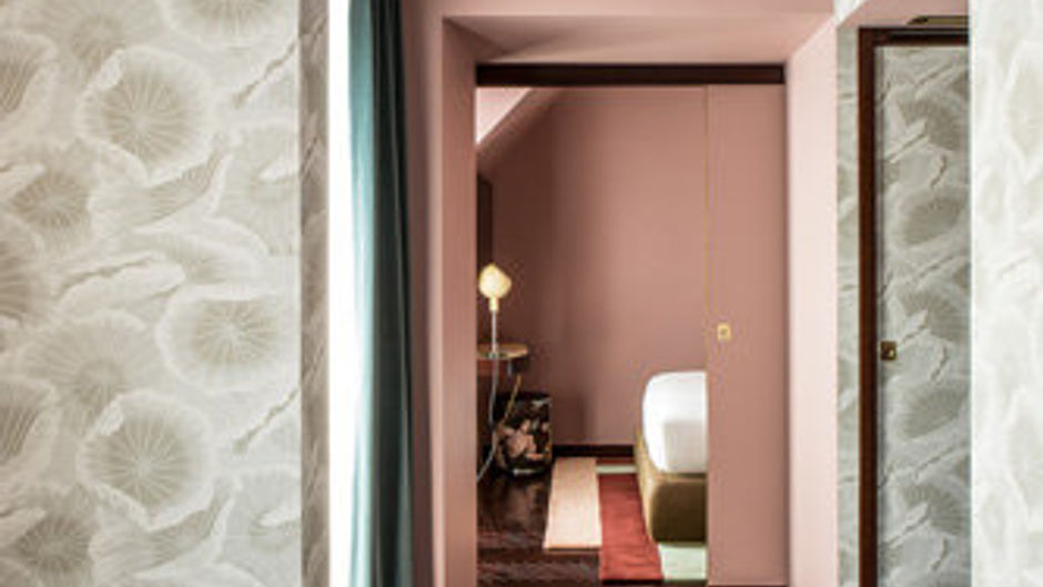 Hotel du Rond-Point des Champs Elysees Room