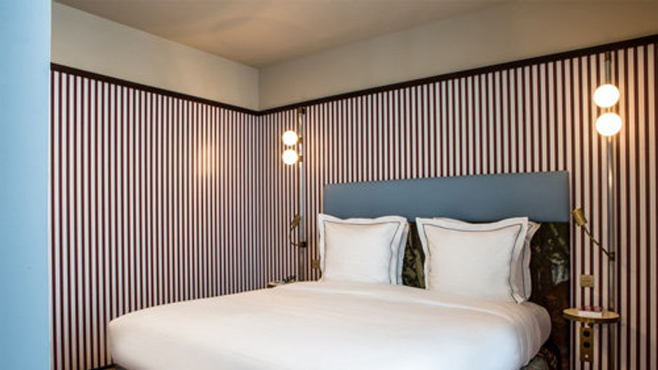 Hotel du Rond-Point des Champs Elysees Room