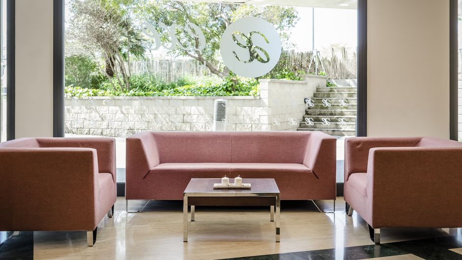Exe Barbera Parc Lobby