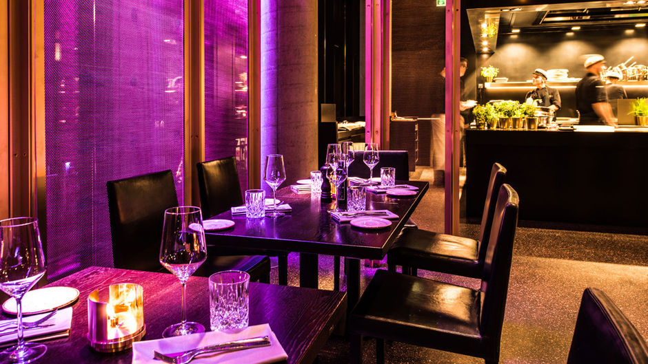 Empire Riverside Hotel Restaurant