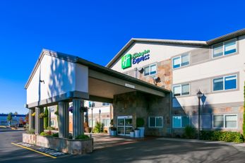 Holiday Inn Express & Suites Everett