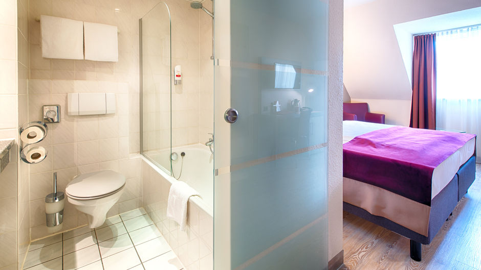 Leonardo Hotel Mannheim-Ladenburg Room