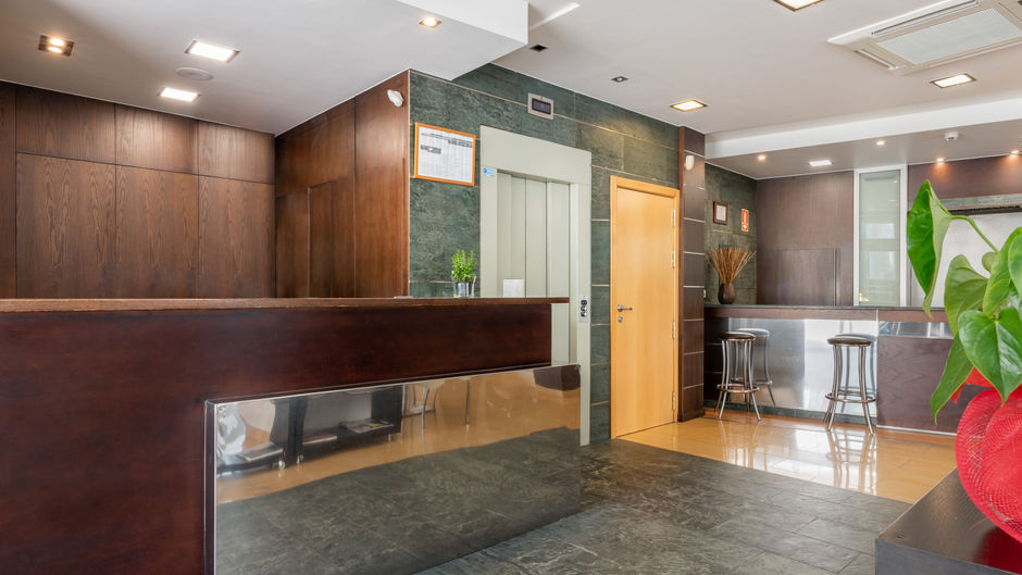 Exe Puerta de San Pedro Lobby