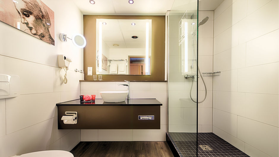 Leonardo Hotel Mannheim City Center Room