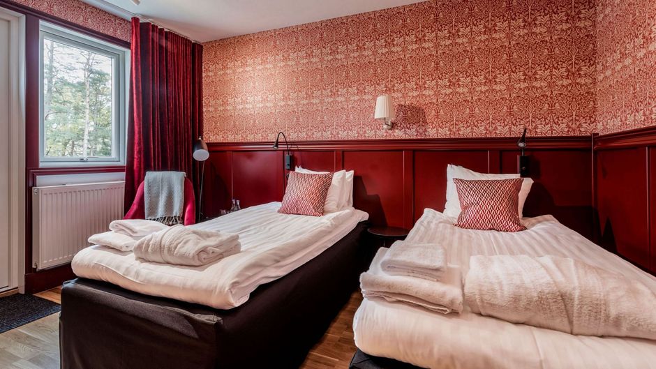 Hallsnas Hotell & Konferens Room