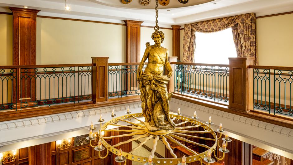 Copthorne Hotel Cardiff Lobby