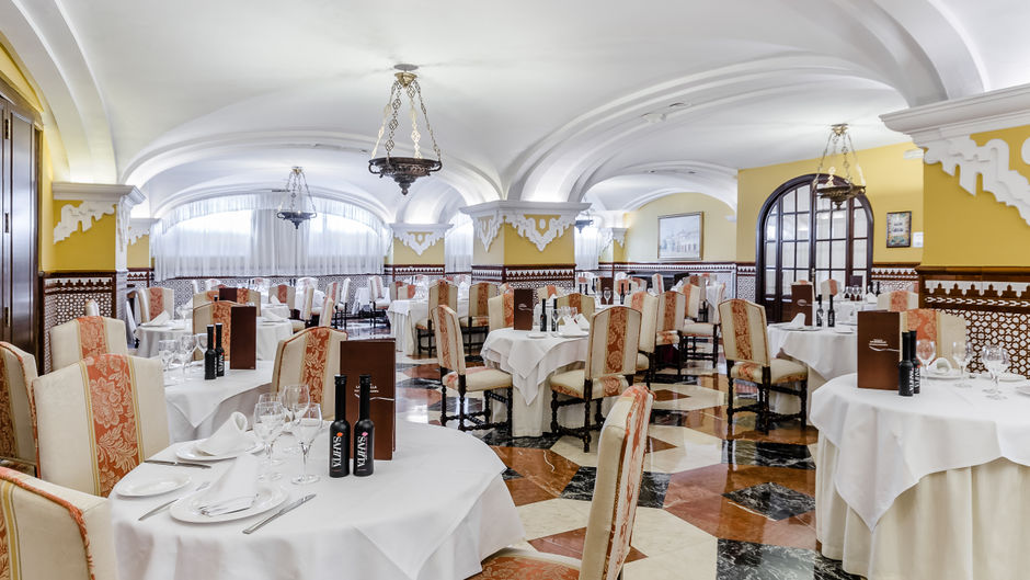 Exe Sevilla Macarena Restaurant