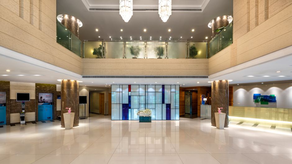 Holiday Inn Express Shangdi Beijing Lobby