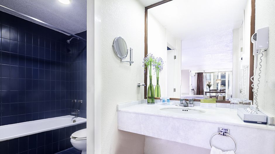 Exe Suites San Marino Room