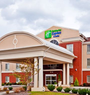 Holiday Inn Express Hotel & Suites
