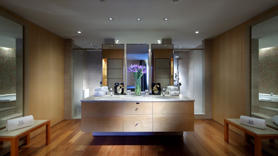Eurostars Grand Marina Hotel Room