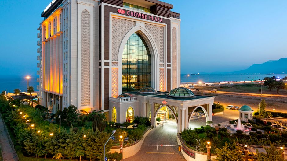 Crowne Plaza Hotel Antalya Exterior