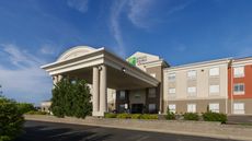 Holiday Inn Express & Suites