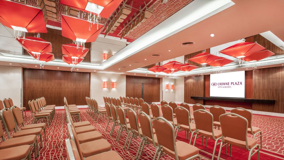 Crowne Plaza Dubai-Deira Meeting