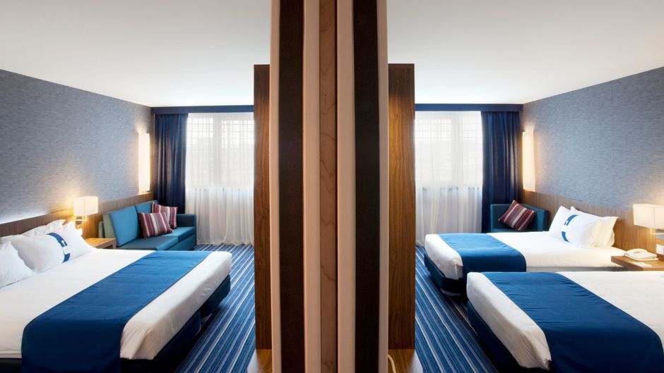 Holiday Inn Express Lisbon Airport Room
