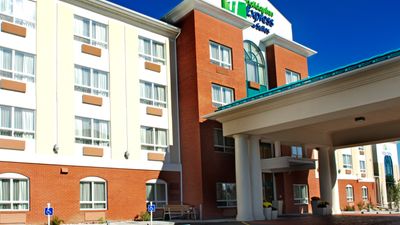 Holiday Inn Express Hotel & Suites Edson