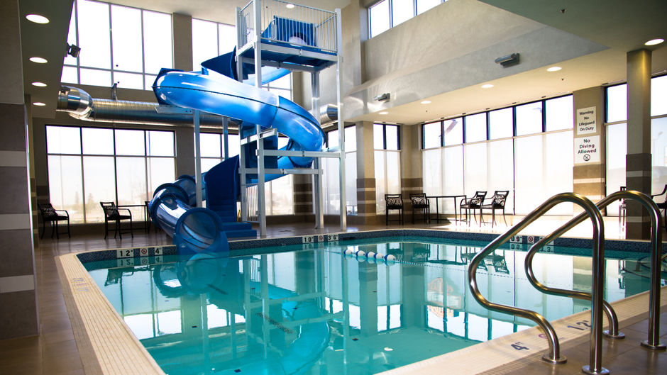 Holiday Inn and Suites Red Deer South Pool